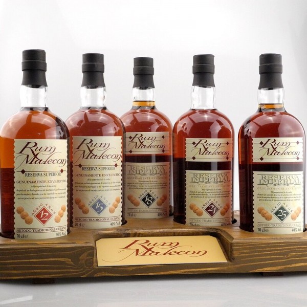 Rum Malecon Set 12-25 Jahre m. Holzdisplay 3,5l 40% vol.